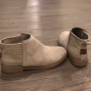 Girls TOMS booties